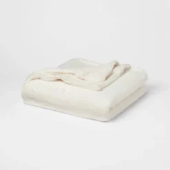 60"x80" Lush Faux Fur Bed Throw - Threshold™ 8 60"x80" Lush Faux Fur Bed Throw - Threshold™ -Home Deals Store GUEST 401c2e9f a562 421f acb7 fd63e63d92e4